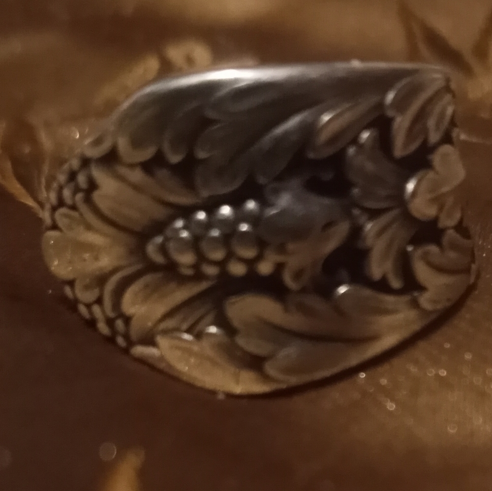 Beautiful handmade spoon ring - Picture 2 of 4